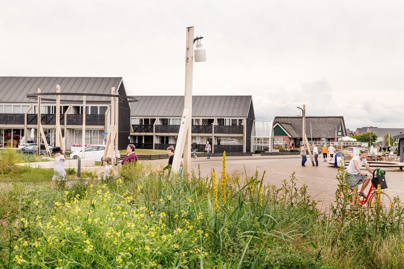 Fanø Bad offentlig plads teglbelægning borgere